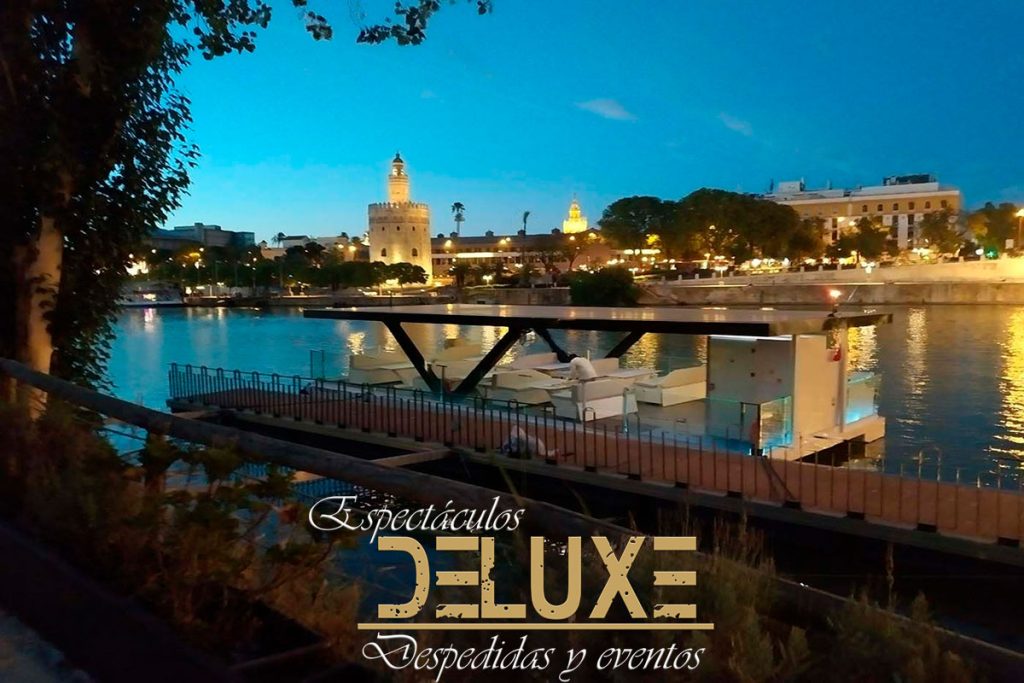 Barco Solar para Comidas de Empresa en Sevilla