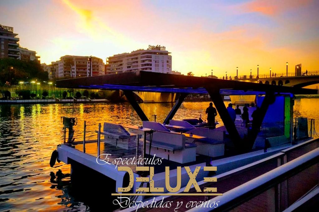 Barco Solar para Comidas de Empresa en Sevilla