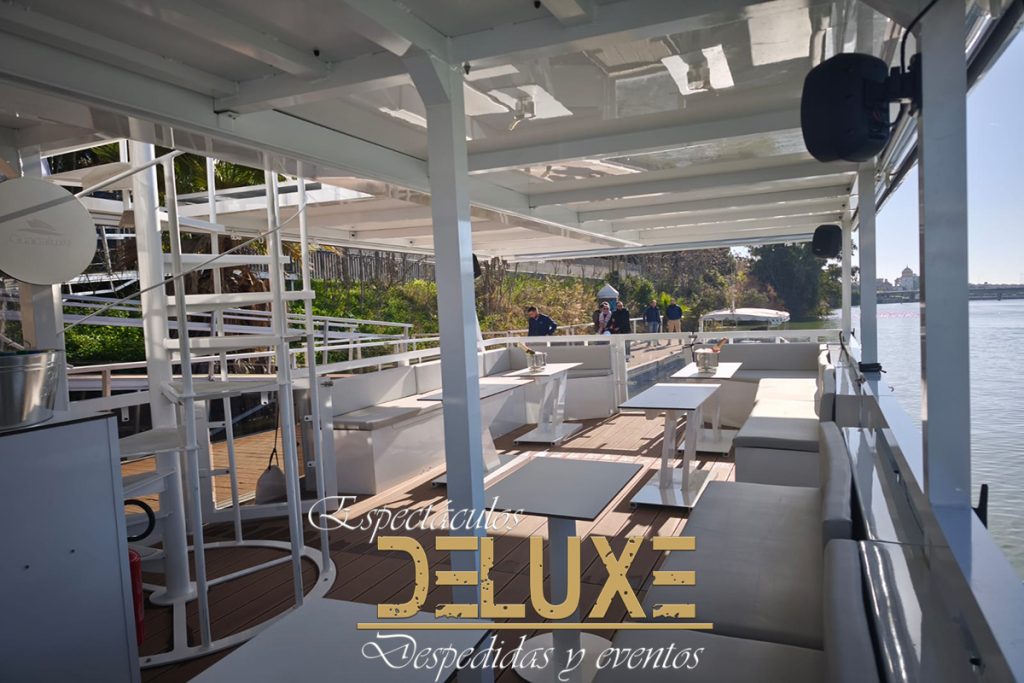 Catamarán Solar para Comidas de Empresa en Sevilla